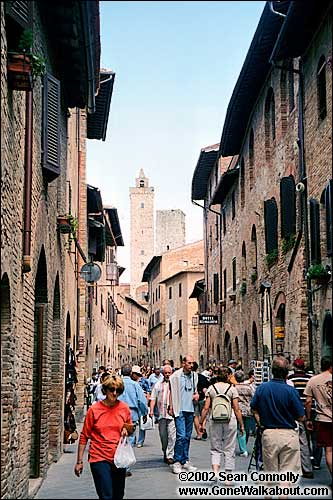 Dodging the hordes -- San Gimignano, Italy